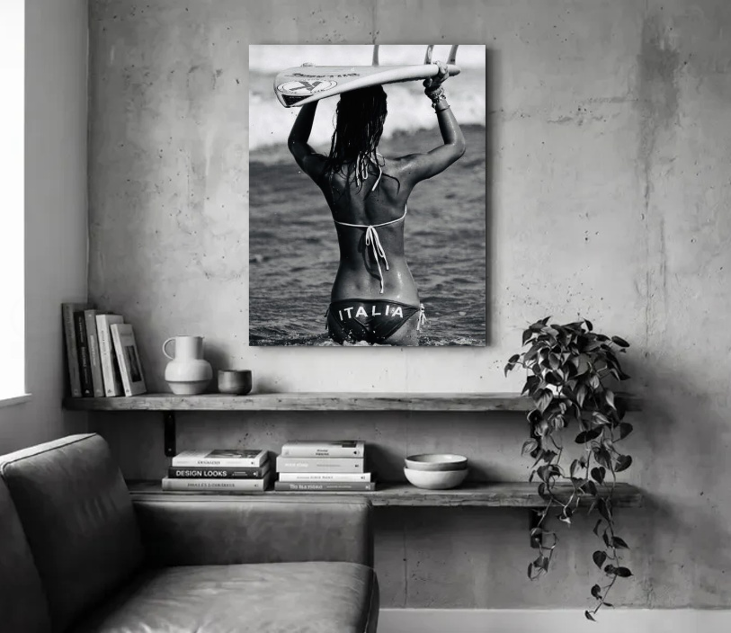 Italia Unframed
